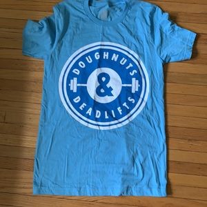 Doughnuts and Deadlifts tee size Small